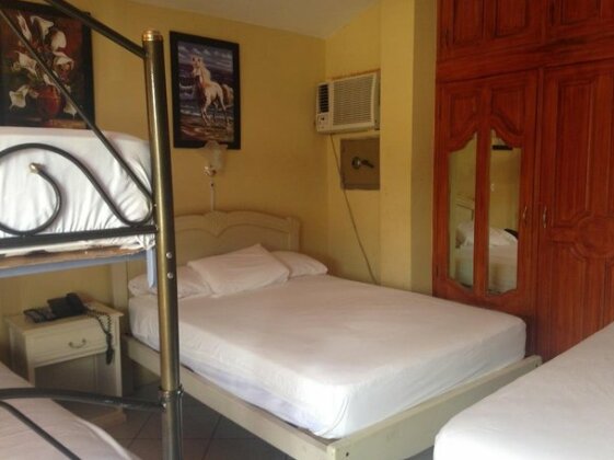 Hostal Manta Tropical - Photo4