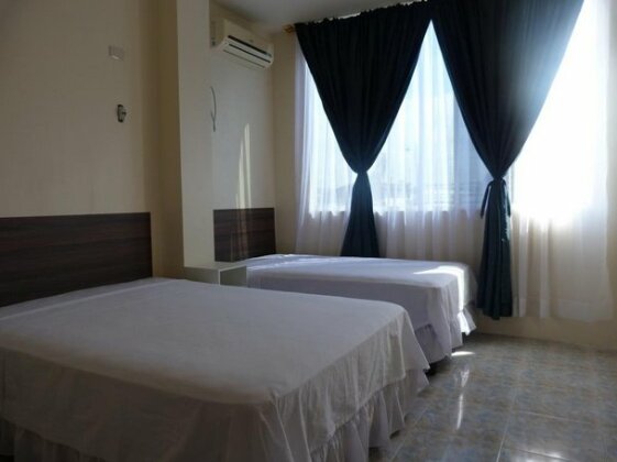  Photo 1