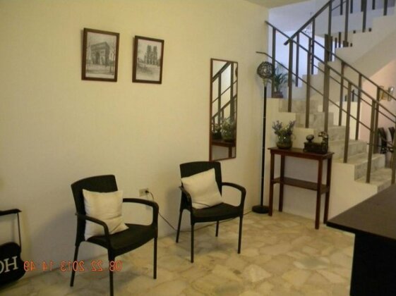 La Victoria Guest House - Photo4