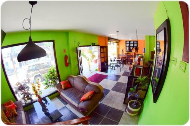 Hostal Friends - Photo2