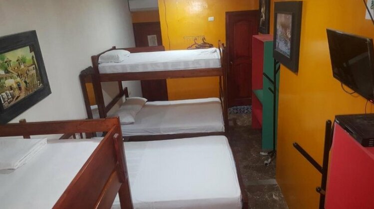 Hostal Friends - Photo3