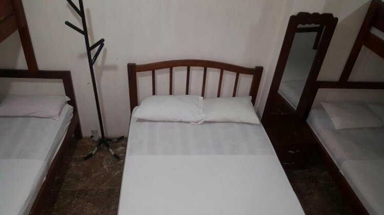 Hostal Friends - Photo5