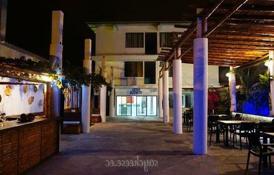 Hotel Titopolis - Photo3
