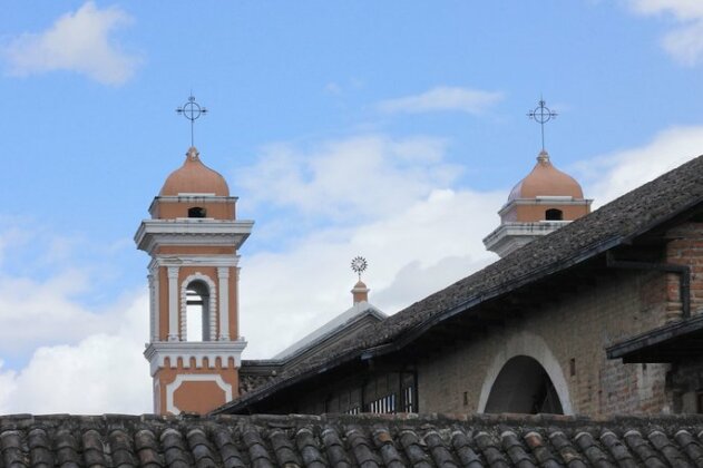 Friends Quito - Photo4