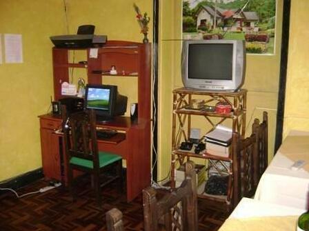 Galapagos Natural Life Hostel - Photo2