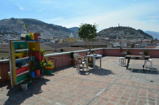 Latinos Brothers House - Photo2