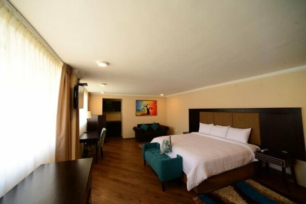 Quindeloma Art Hotel And Gallery - Photo2