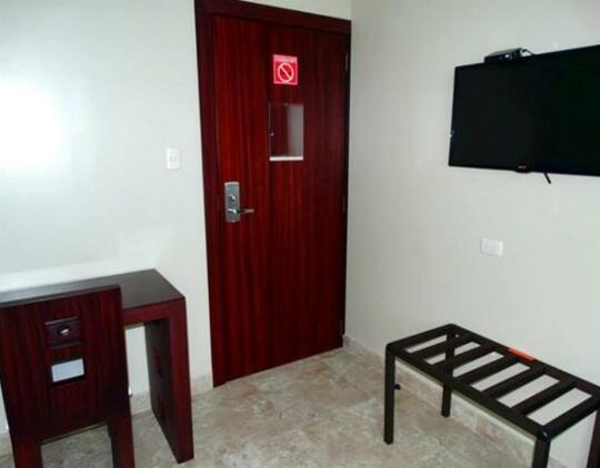 Hotel Marvento Suites - Photo4