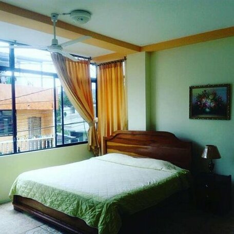 Hostal La Colina Tena