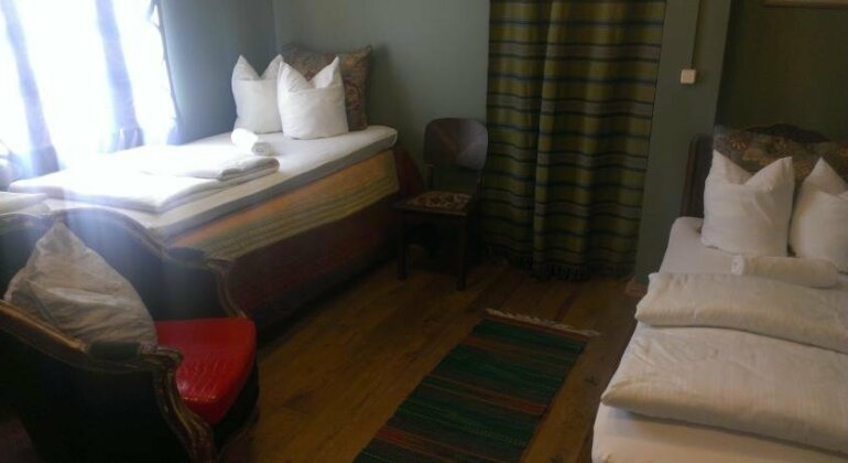 Karja Accommodation - Photo5