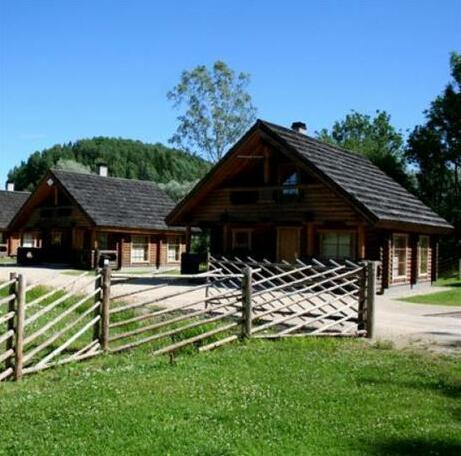 Nuustakumajad