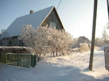 Piiri Holiday House