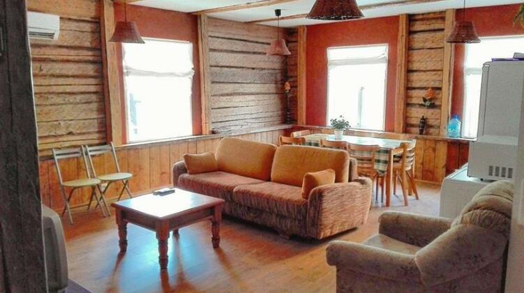 Aisa Beach Area Holiday Home - Photo2