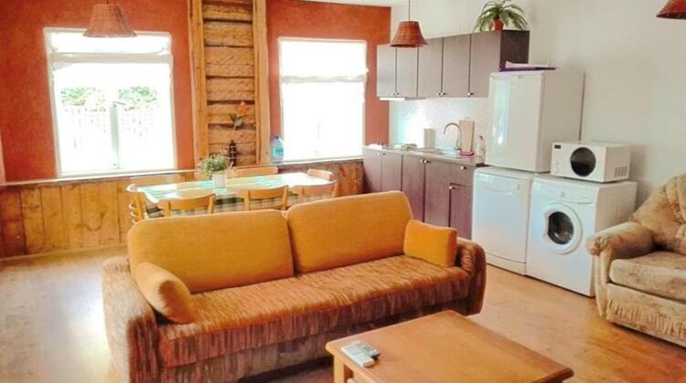 Aisa Beach Area Holiday Home - Photo3