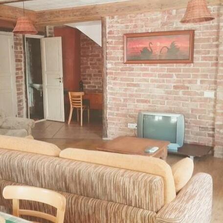 Aisa Beach Area Holiday Home - Photo5