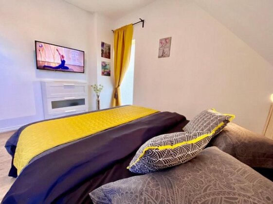 Milne Apartments - Photo3