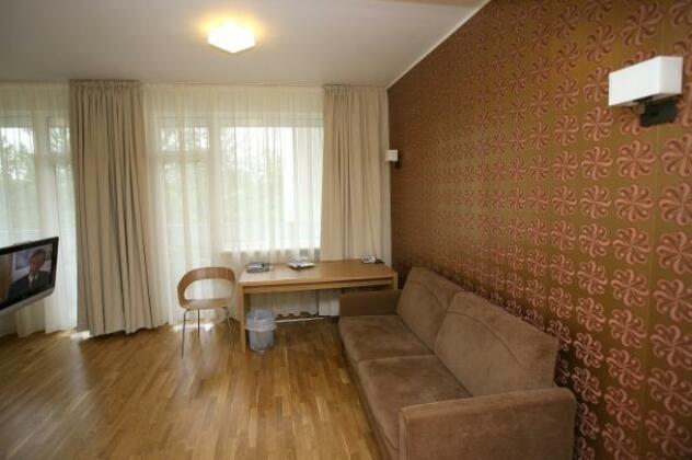 Spa Estonia White Building - Photo5