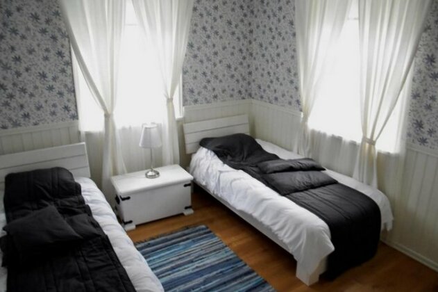 Photo 3
