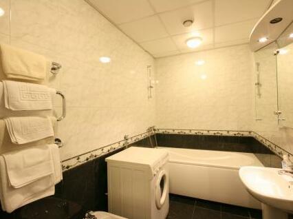 Goodson & Red Old Town Apartments - Photo4