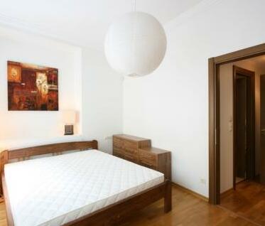 Goodson & Red Old Town Apartments - Photo5