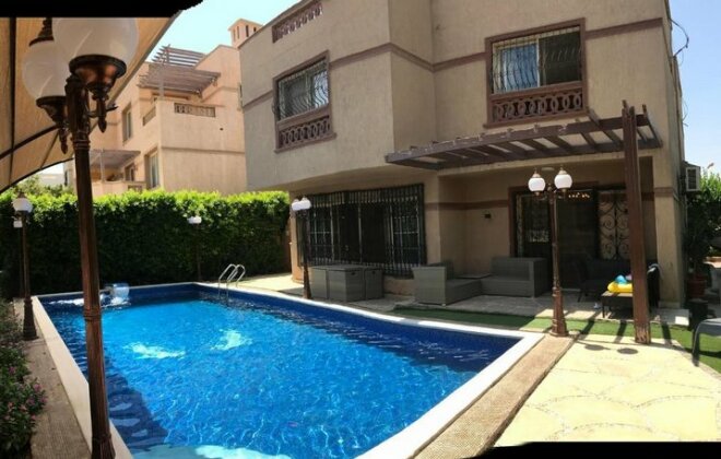 Private Luxury Spacious Villa with Brand New Swimming Pool at Secured Gated Compound near Mall of Eg - Photo3