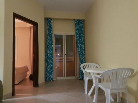 One Bedroom Chalet at Gardenia Al Wadi - Photo4
