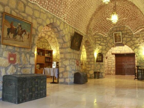 Aliyah Lodge - Photo3