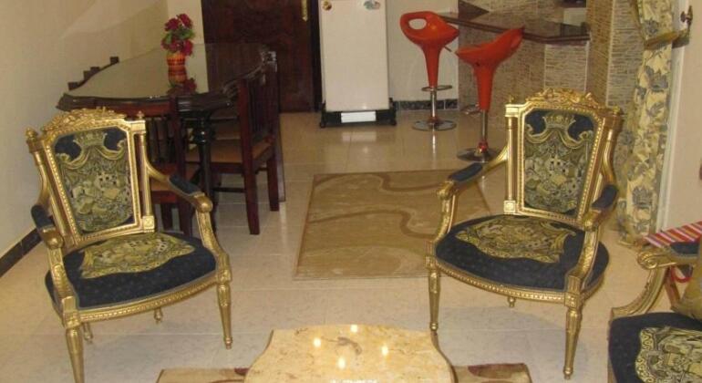 Two Bedroom Furnished Apartment Tahrir Street Downtown - Photo2