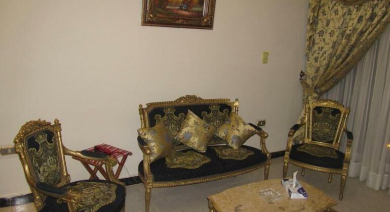 Two Bedroom Furnished Apartment Tahrir Street Downtown - Photo4