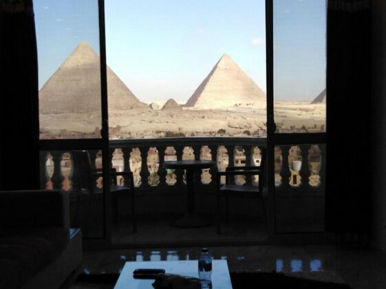 Welcome Pyramids - Photo2
