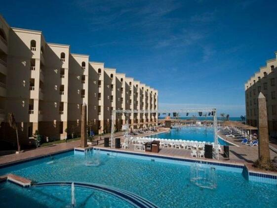 AMC Royal Hotel - Photo2