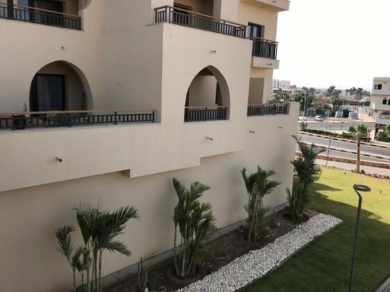 Central Apartment - Al Dau Hights Luxury Residence