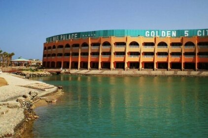 Golden 5 Al Mas Palace Beach Resort