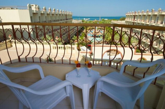 Mirage New Hawaii Resort - Photo3