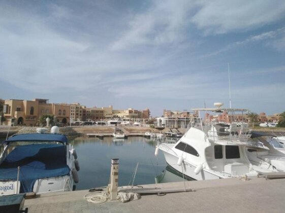 Nuria Compound