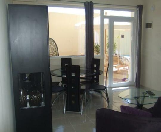 The 3Sis Apartments - Photo4