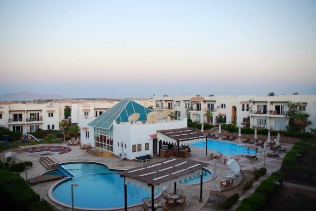 Logaina Sharm Resort - Photo2