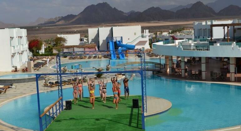 Sharm Holiday Resort Hotel - Photo2