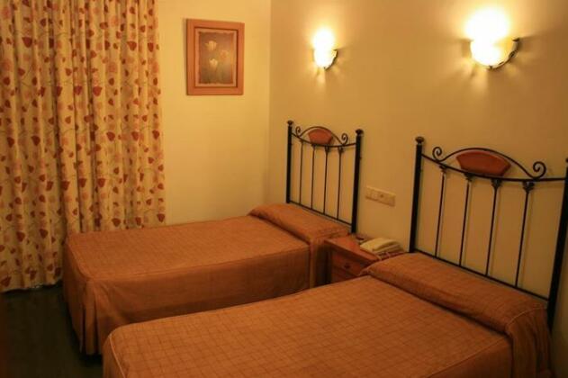 Hostal San Andres Adamuz - Photo2