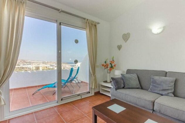 Ocean View Top floor Spacious One Bedroom WI-FI Pool - Photo2