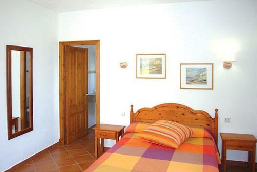 Llucasaldent Menor - Photo2