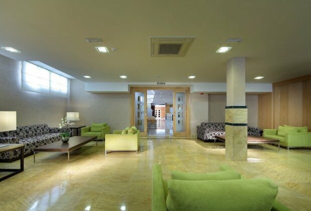 Hotel Villa Blanca Albolote - Photo3