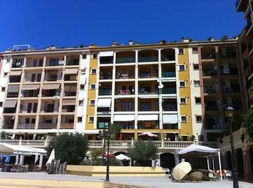 Golden Beach Apartments