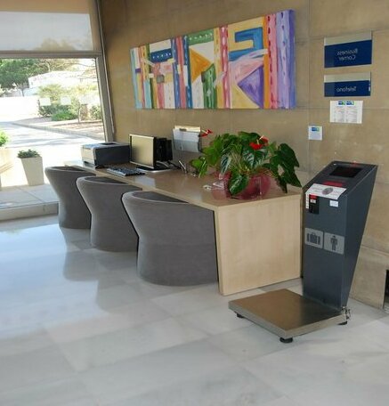 Holiday Inn Express Valencia Bonaire - Photo2