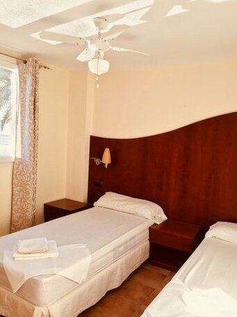 Hostal Bahia Alicante - Photo4