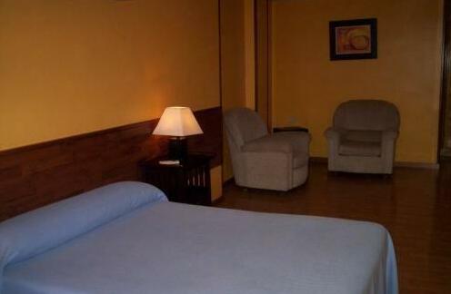 Hostal Mont Royal - Photo4