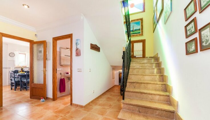 Villa with pool and sea views - Photo2