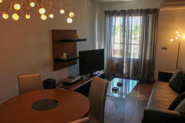 KEO001 Modern Apartment with Roof Terrace - Photo3