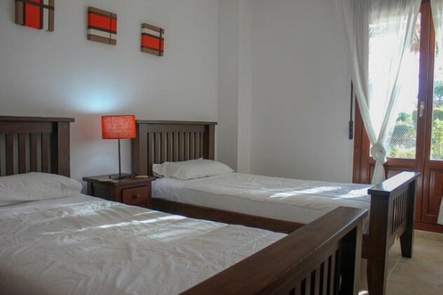 WAT001 Modern Garden Apartment - Photo5