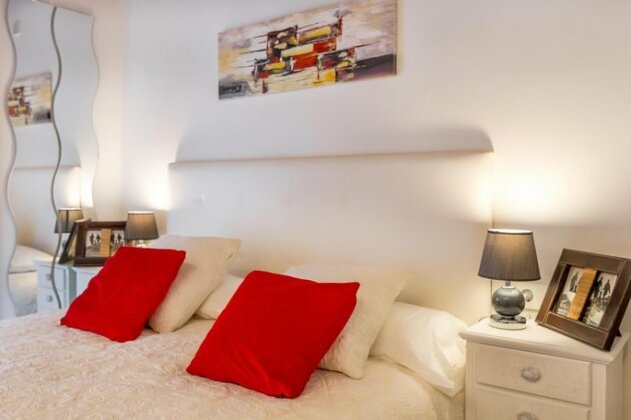 2 Bedroom Vintage Suite In Barcelona - Hoa 48477 - Photo3